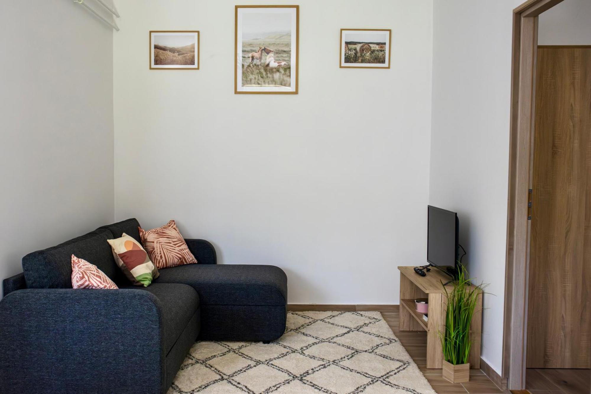 Izisz Apartman Matraterenye Exterior foto